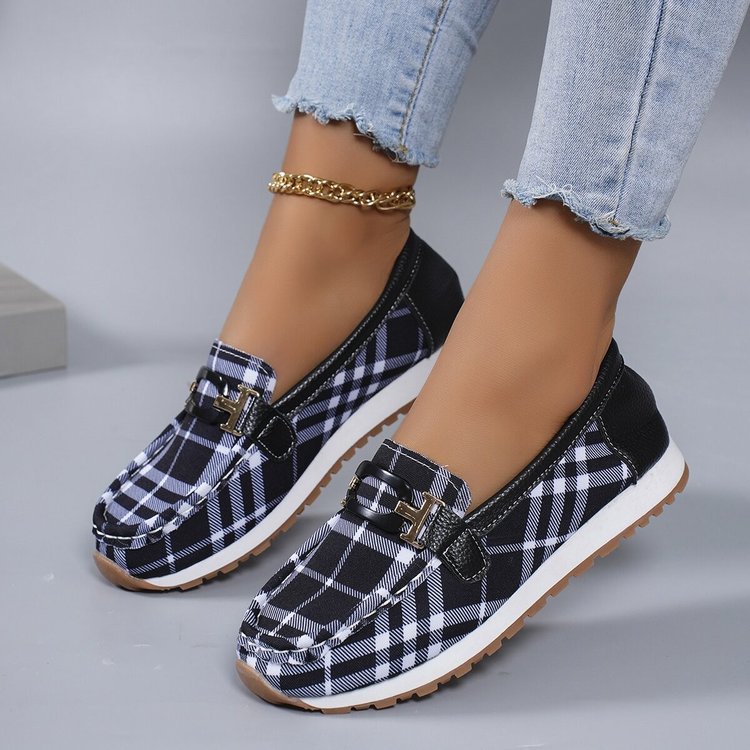 Checkered metal buckle low top single shoe for women's autumn new style worn as an outerwear with lazy board shoes